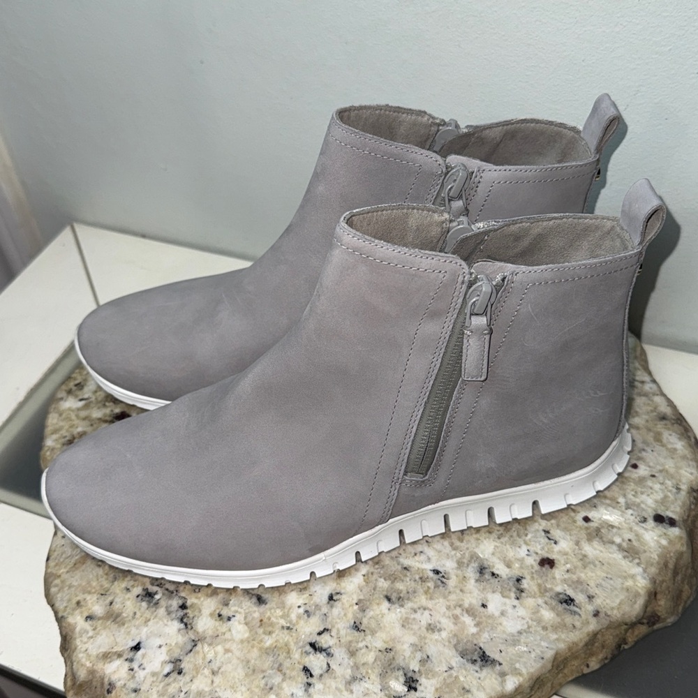 Cole Haan Women Zerogrand Side Zip Gray Waterproof Lightweight Ankle Boot 8.5 B - Picture 12 of 16